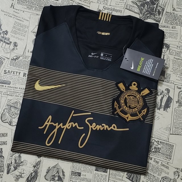 Camisa Corinthians Ayrton Senna III 2018 - Torcedor Masculina - Preto e  Dourado