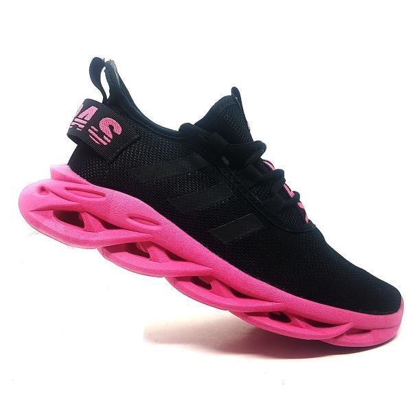 tênis da adidas preto com rosa