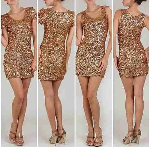 vestido dourado paete