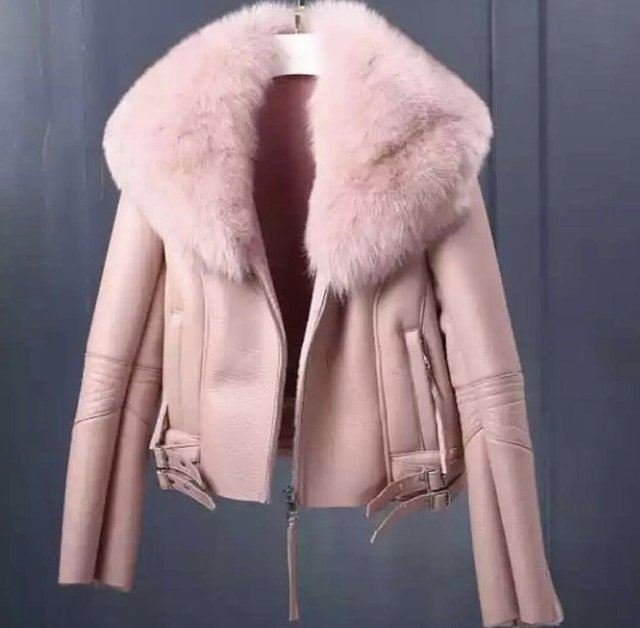 jaqueta rosa de couro