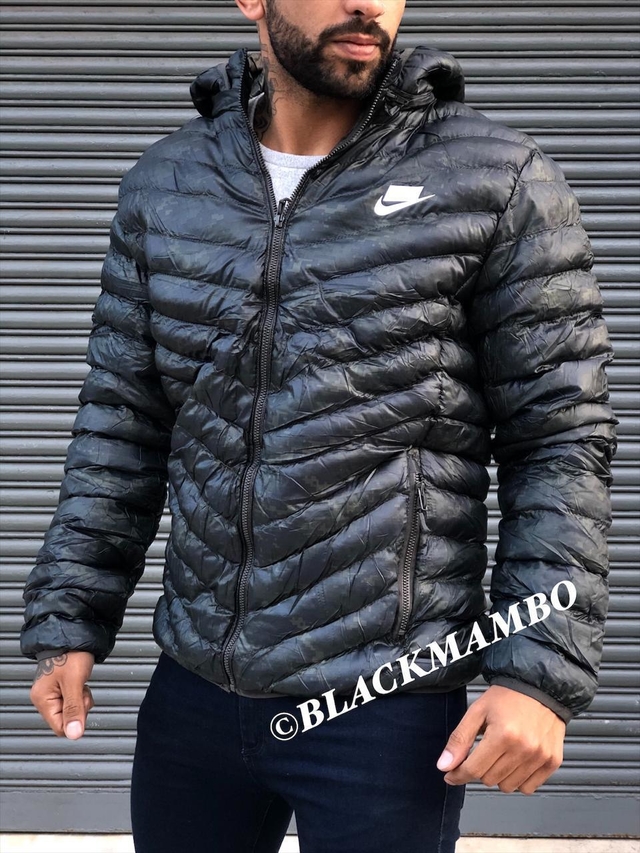 Campera Nike Air abrigo camuflada - black mambo