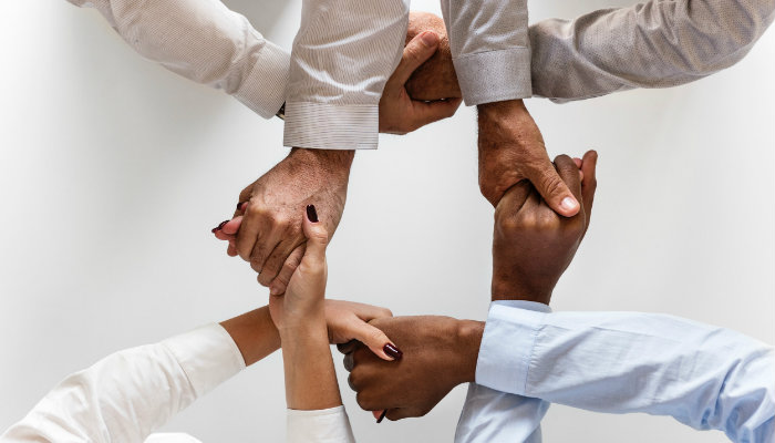 Cómo contratar a los empleados ideales para tu emprendimiento Cómo contratar a los empleados ideales para tu emprendimiento