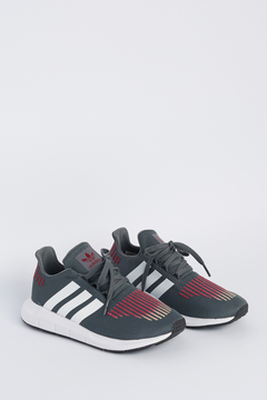 tenis adidas swift run infantil