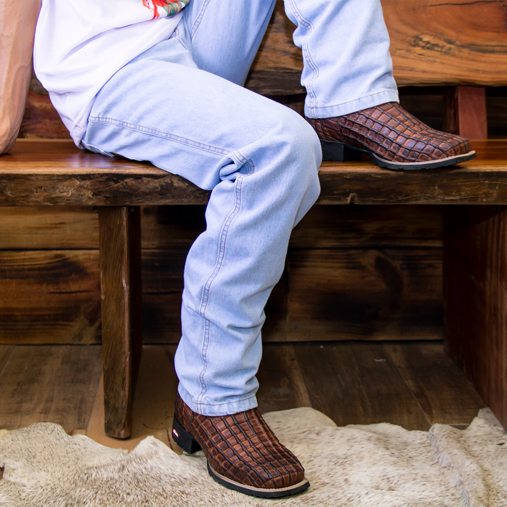 bota dourada masculina