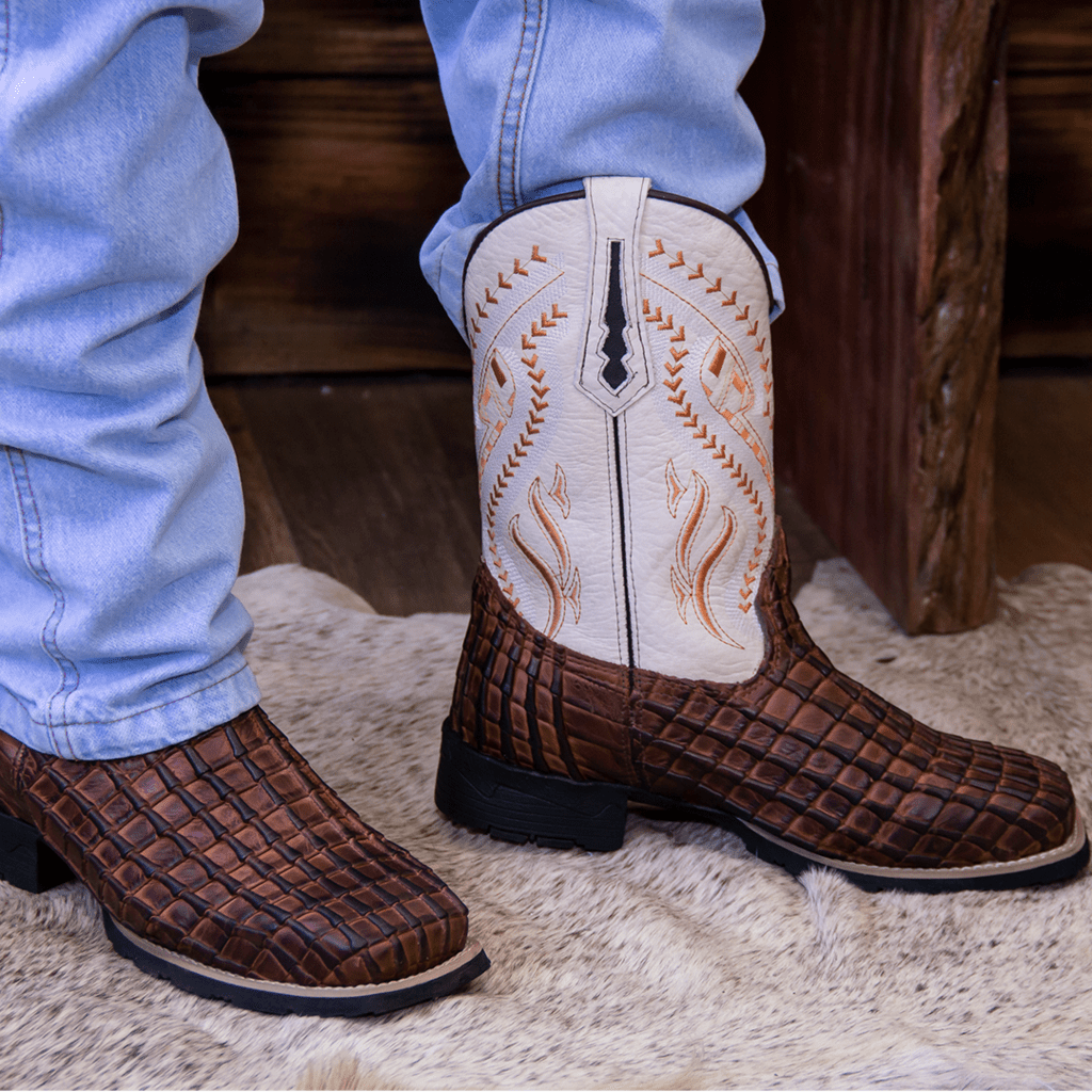 bota dourada masculina