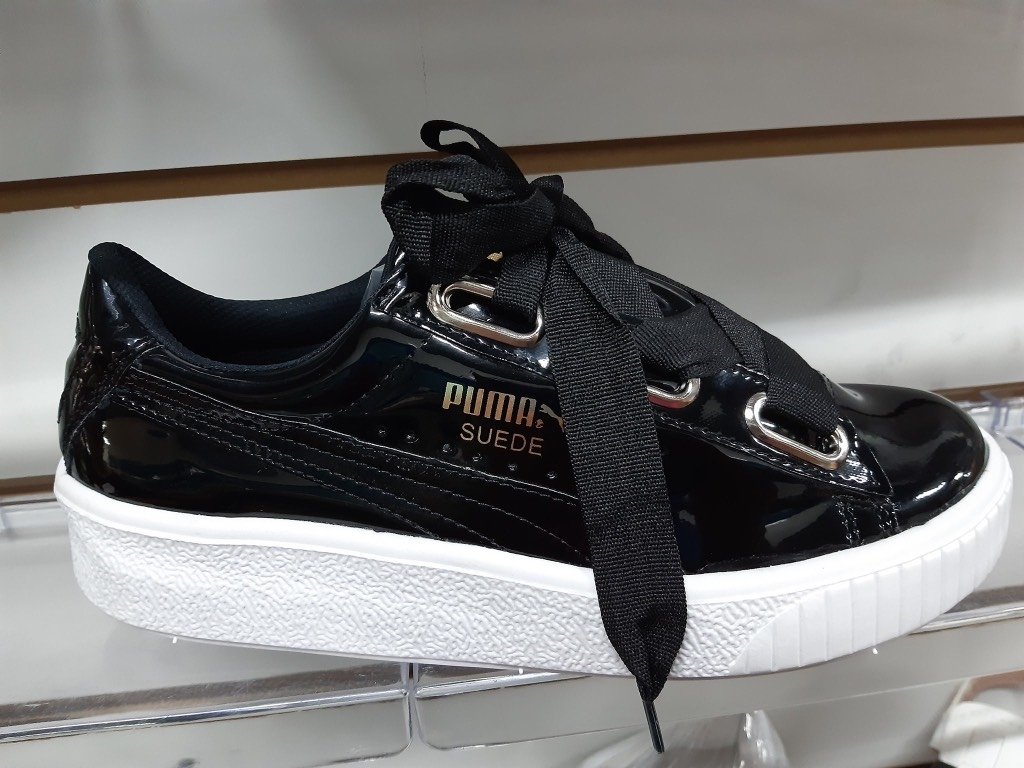 puma suede negras