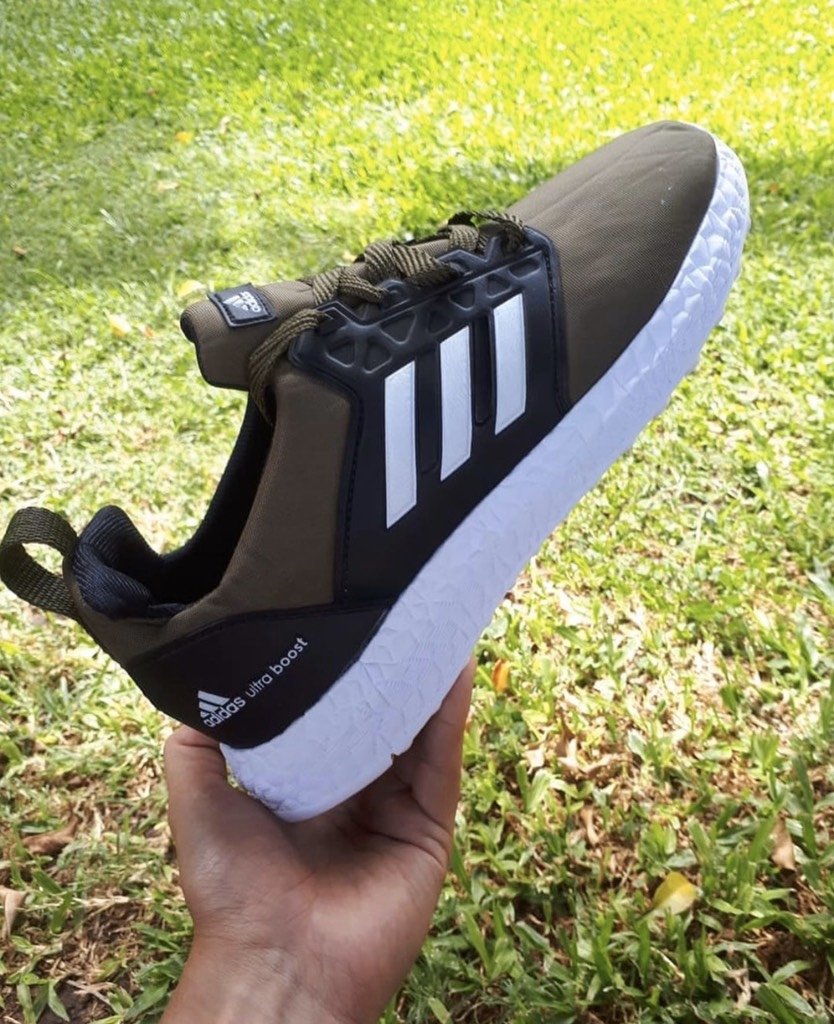 ultra boost verde militar