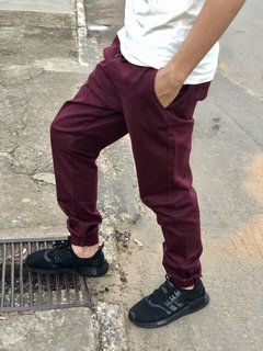 calça jogger bordo