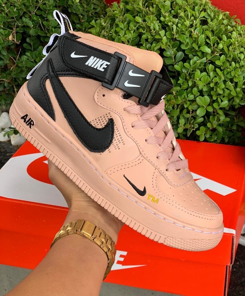 botinha nike feminina