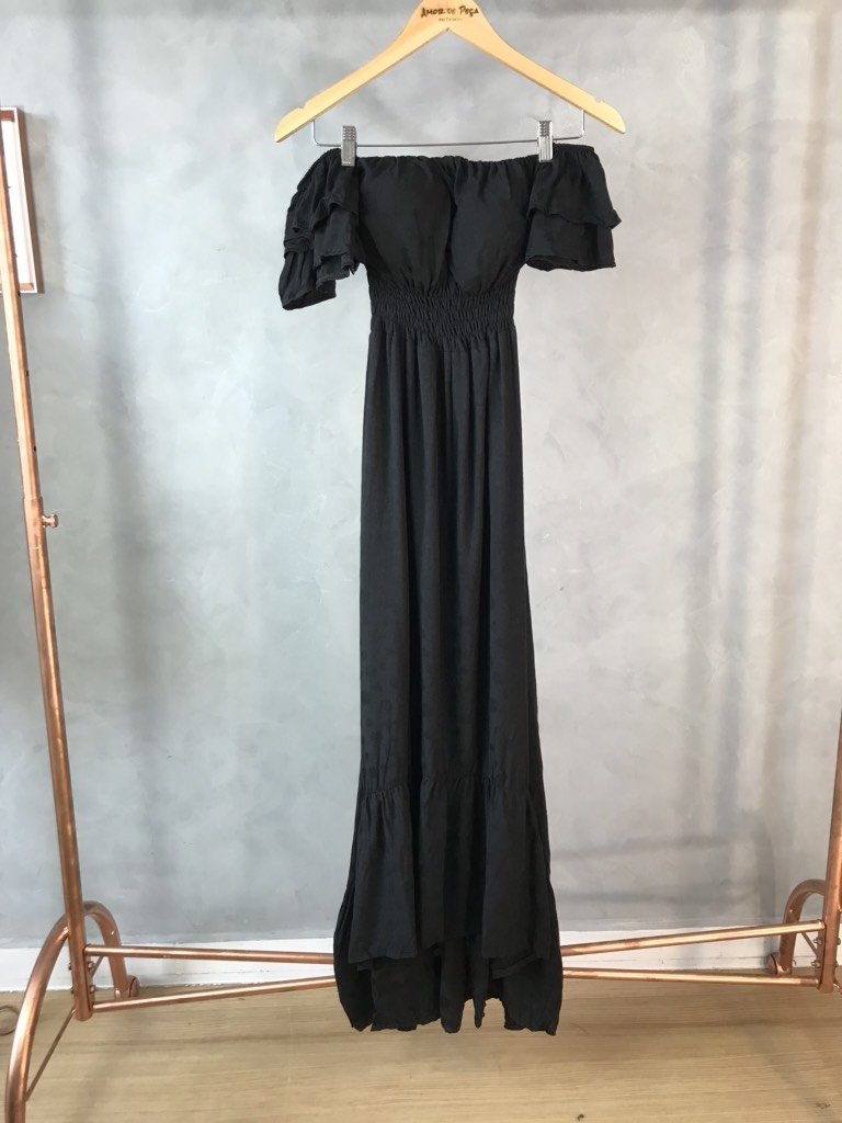 vestido ciganinha preto longo