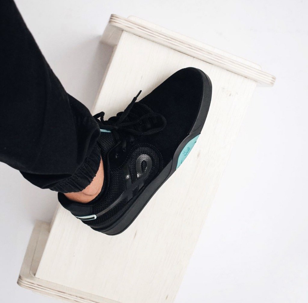 ous imigrante turquesa