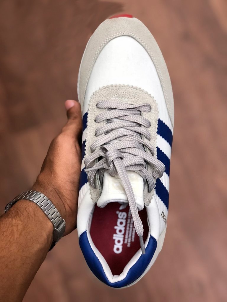 tenis adidas iniki cinza