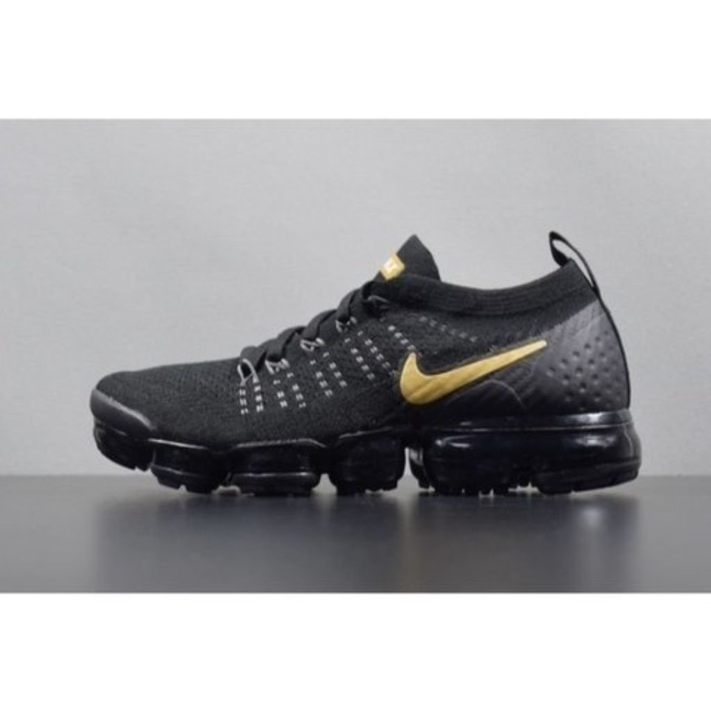 nike vapormax dourado