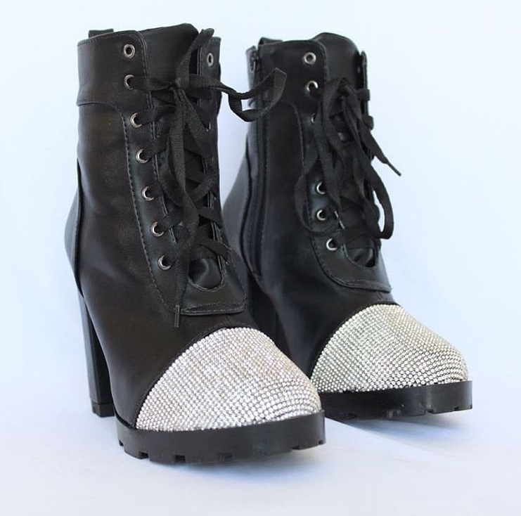 coturno com strass