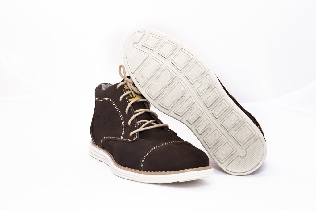 bota cano medio couro