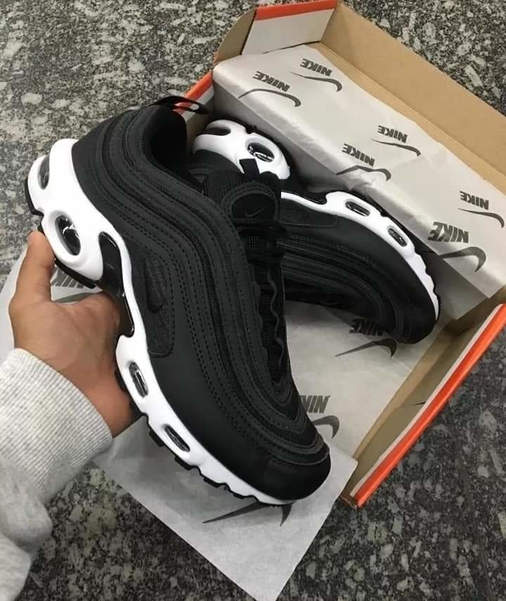 air max 97 plus preto e branco