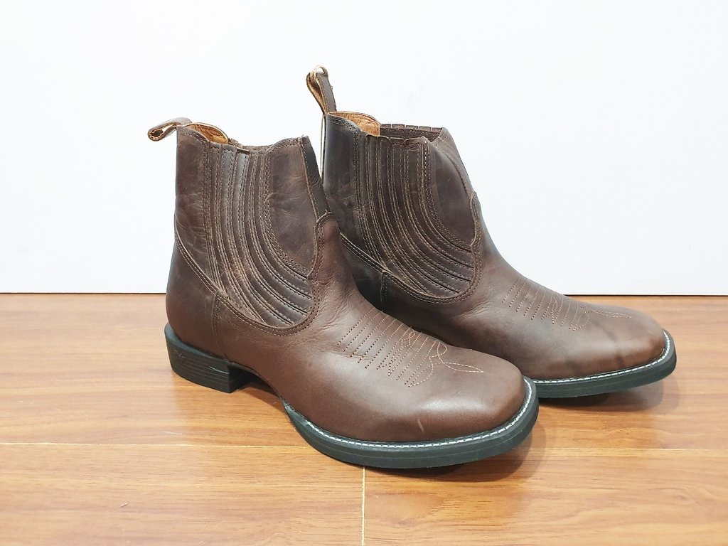 bota cano curto goyazes