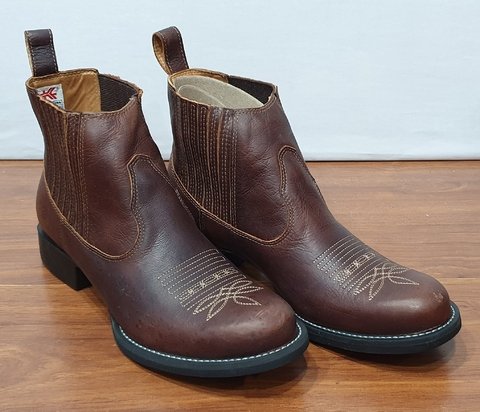 bota cano curto goyazes