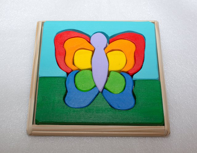 rompecabezas de madera mariposa