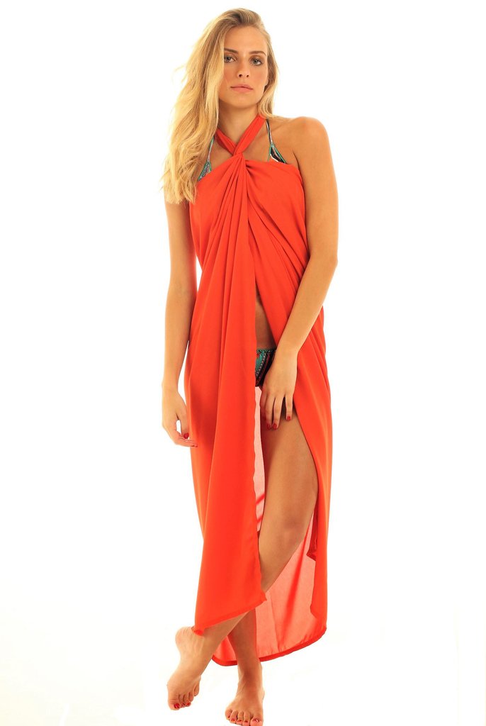 vestido plus size com bota