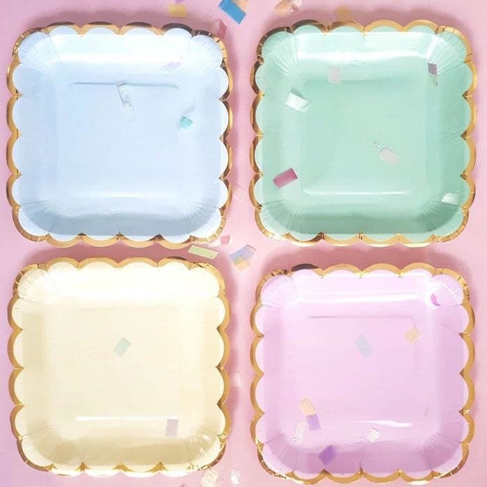 Plato De Carton Cuadrado Chico Onditas Doradas Mix Pastel Pack 10u - pastel cuadrado de roblox