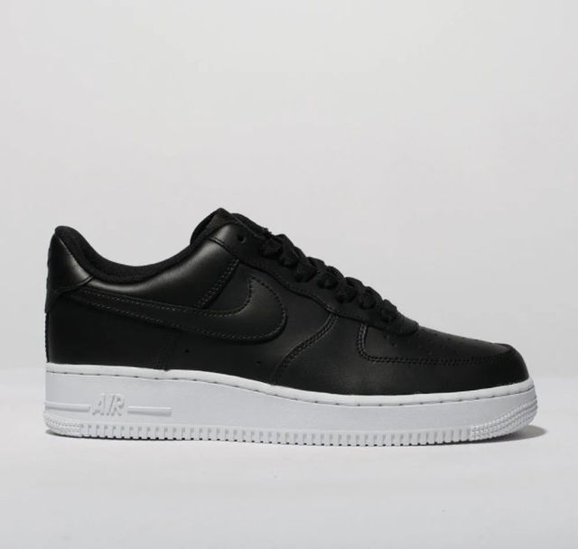 ICOMPRE 2 DE CADA CAJA air force blancas suela negra Y OBTENGA UN 70% DE  DESCUENTO!