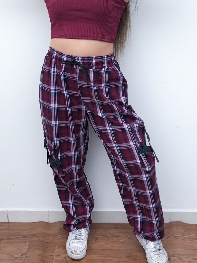 calça cargo xadrez