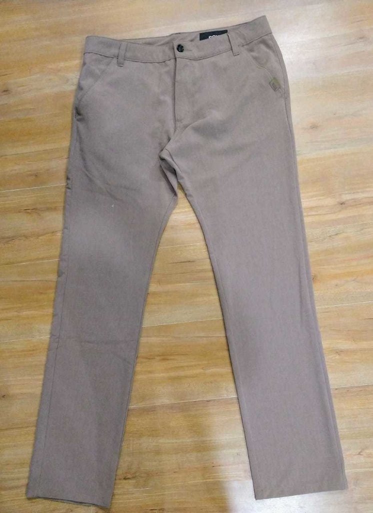 calça preta south