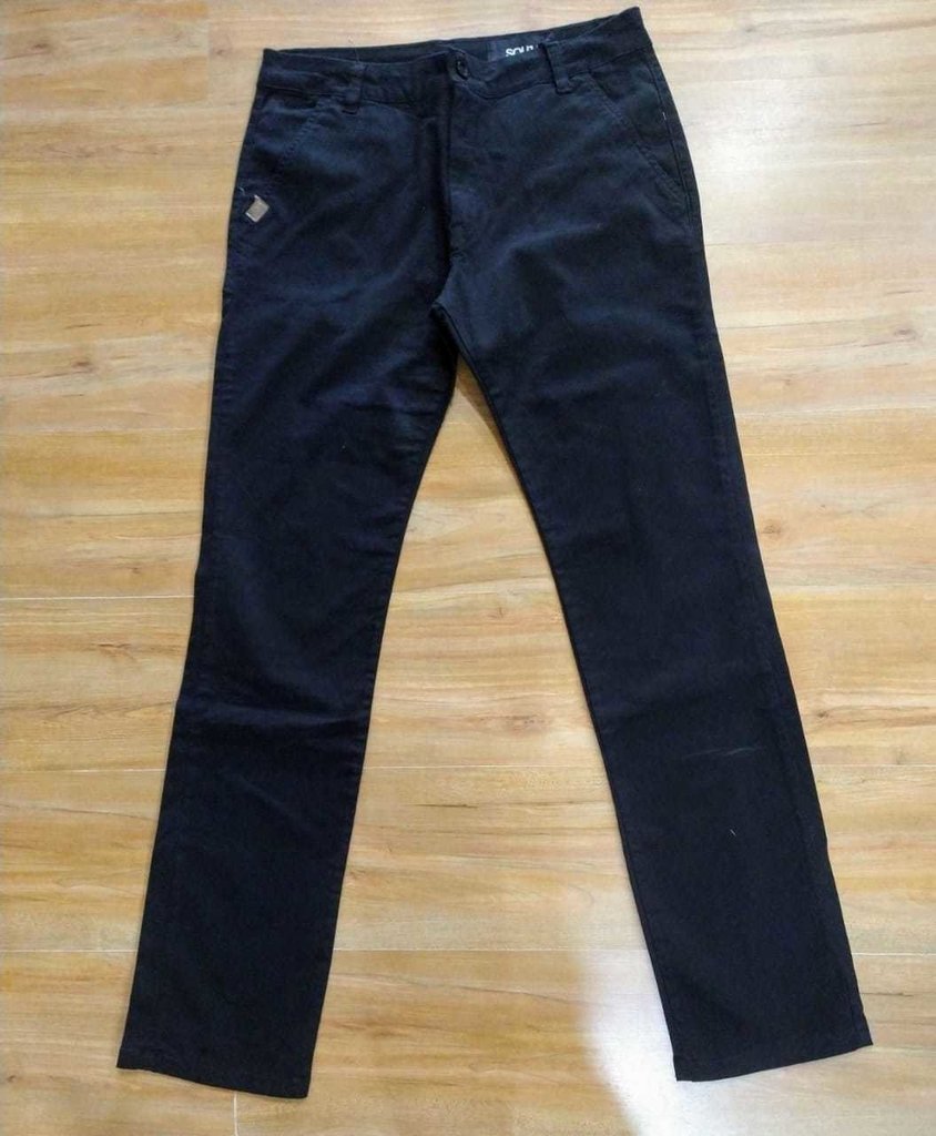calça preta south