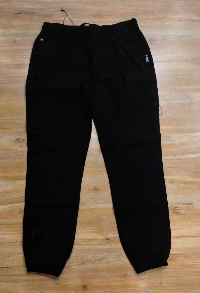 calça preta south