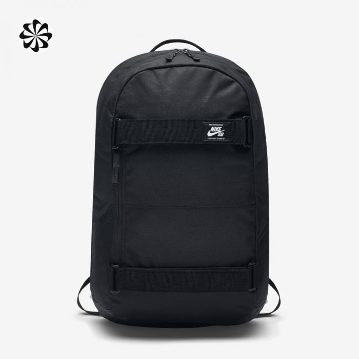 mochila nike sb courthouse preta