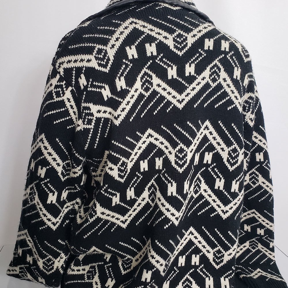 casaco preto e branco feminino