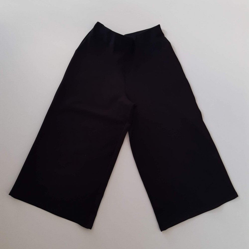 calça feminina pantacourt preta