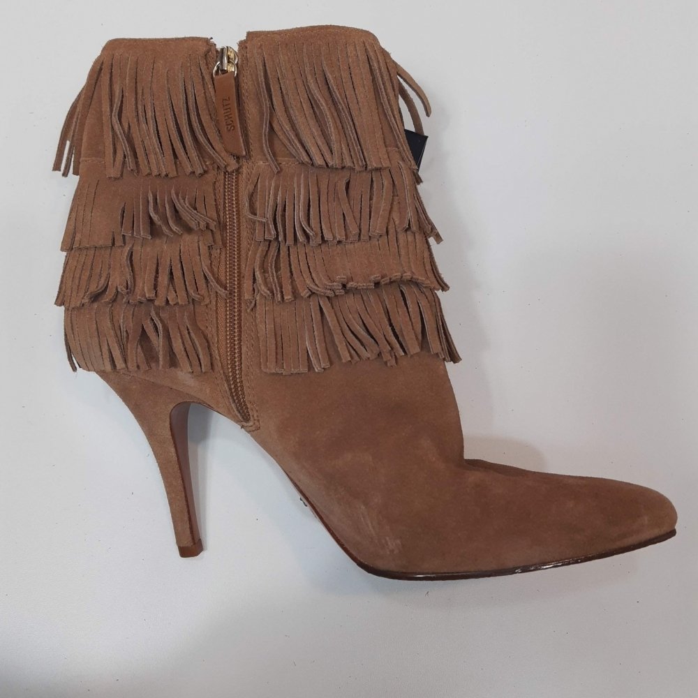 bota schutz camurça
