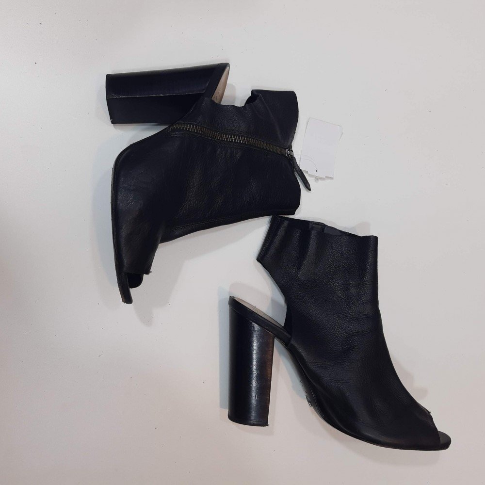 bota open boot