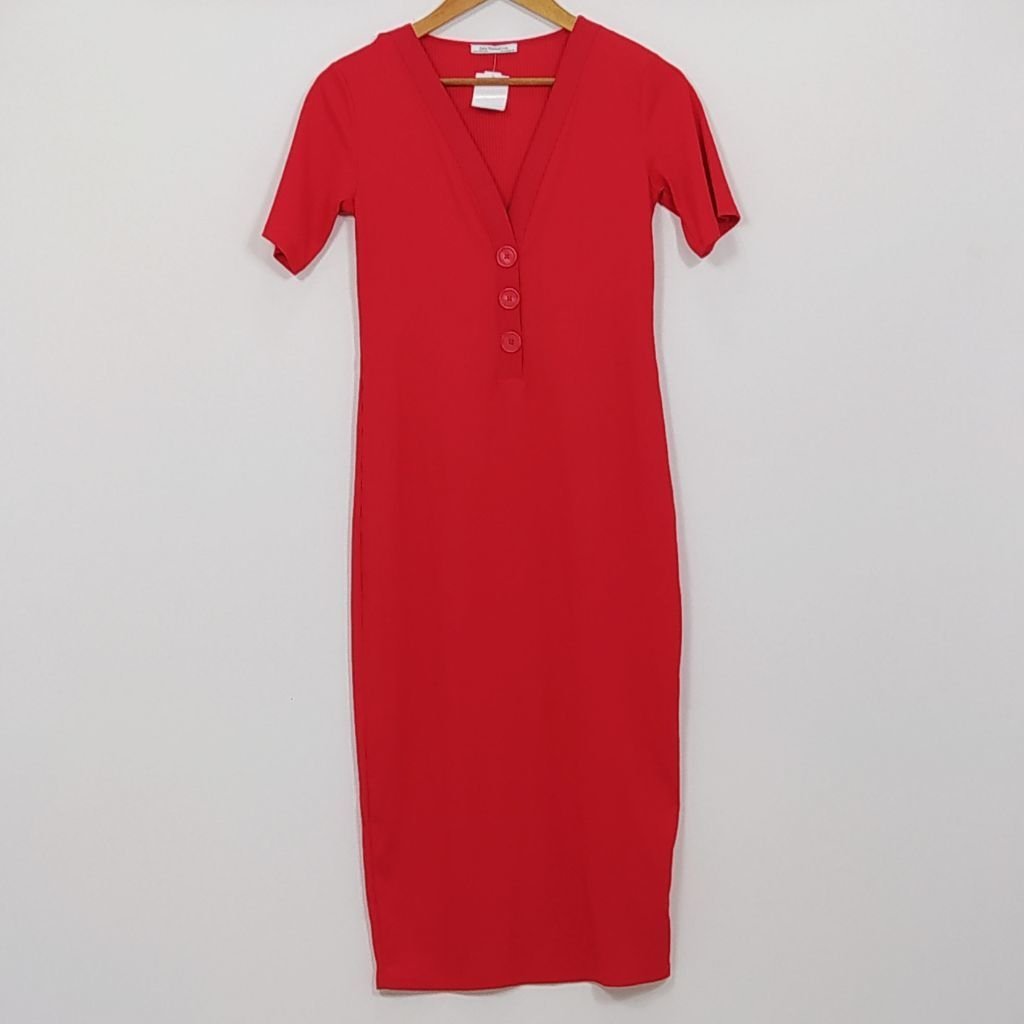 vestido vermelho canelado