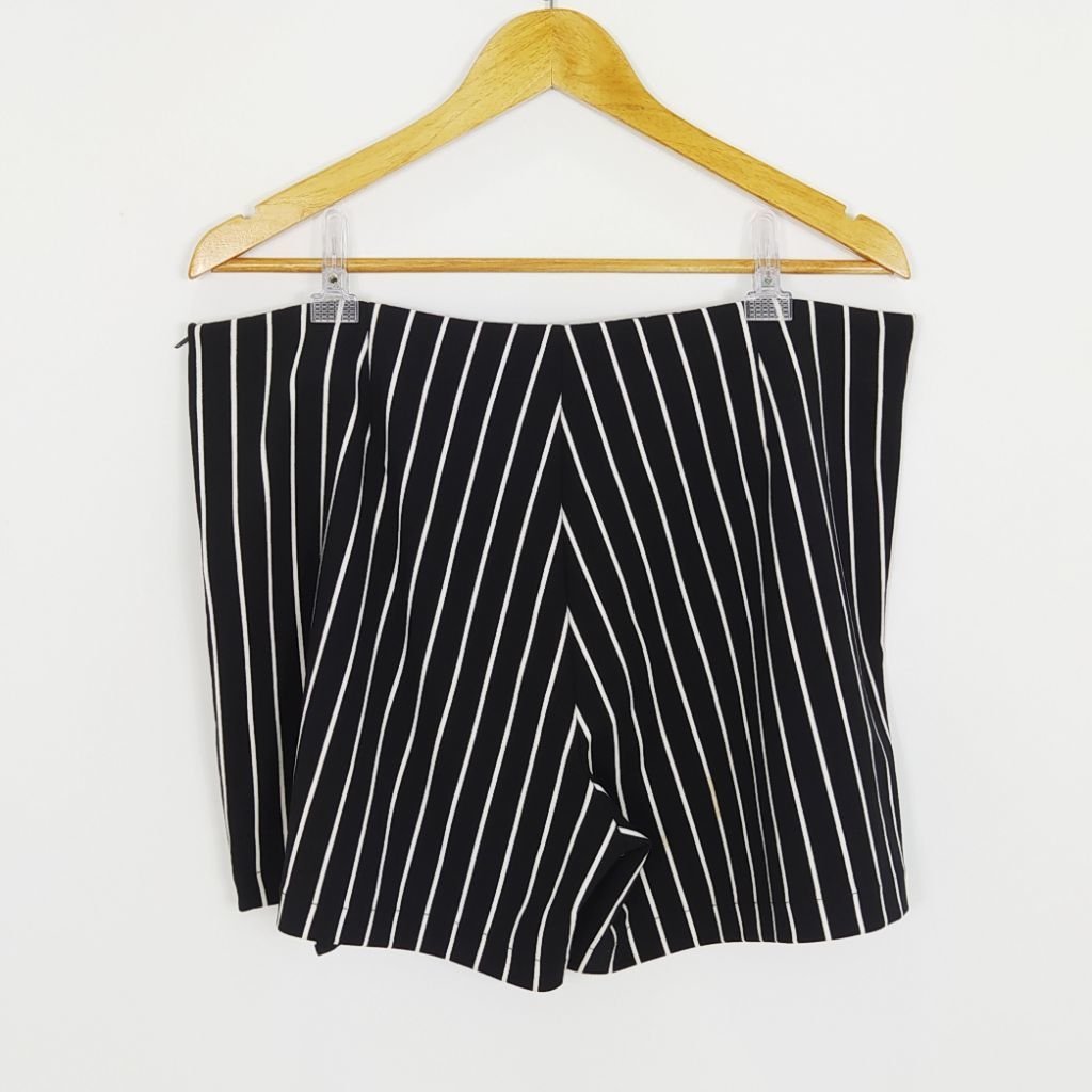 short saia tamanho 46