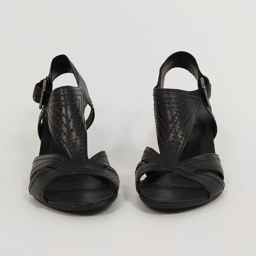 comprar sandalia arezzo online