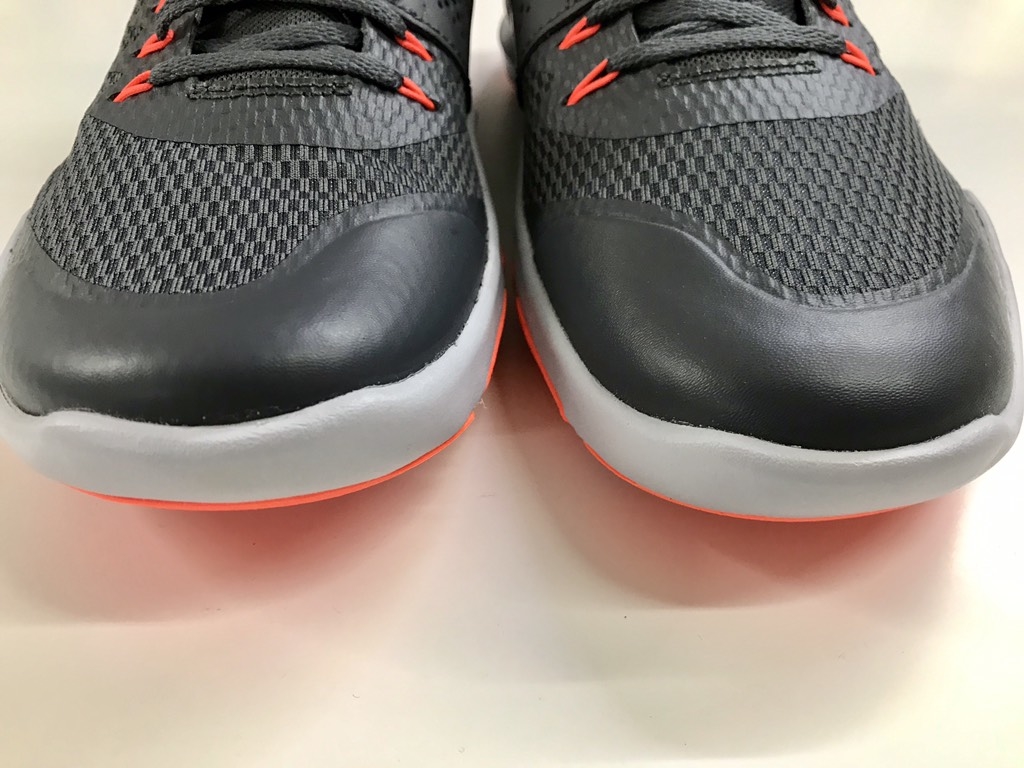 tenis nike legend trainer