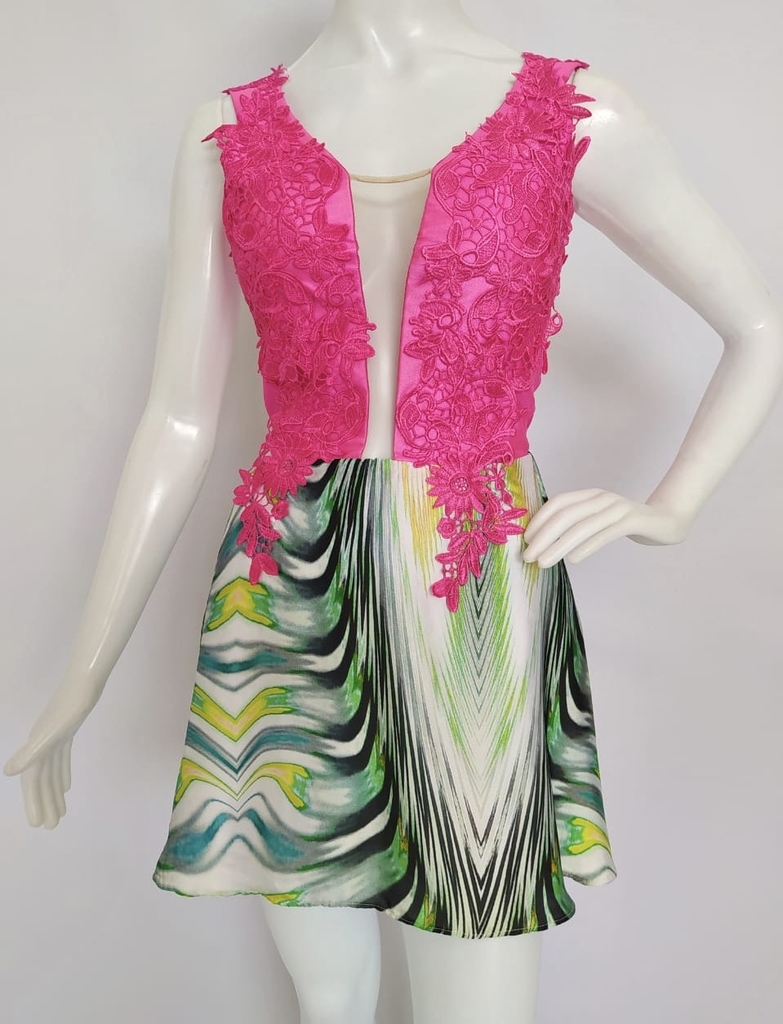 vestido rosa fina
