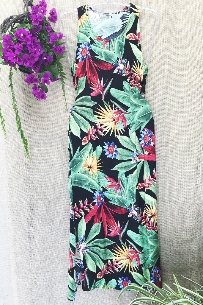 vestido midi aberto na lateral