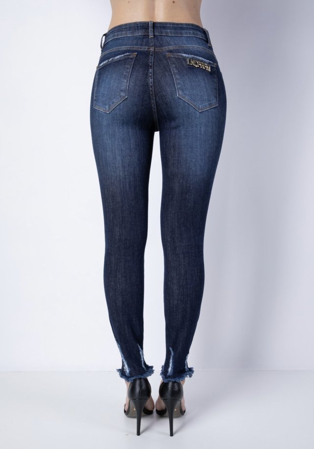 calça diana lança perfume