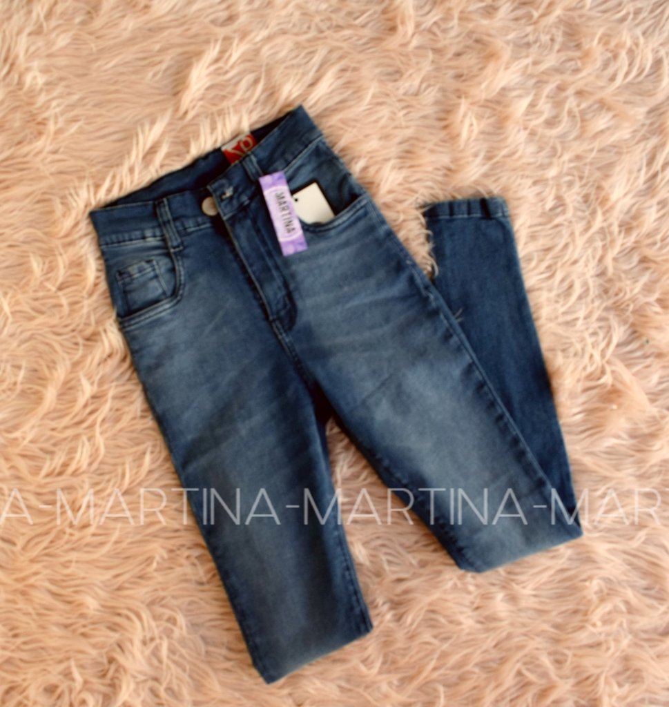 amira jeans