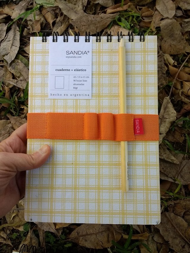 Cuaderno con elástico - Comprar en Elarconlp