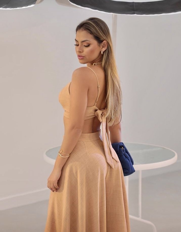 calça pantacourt com top