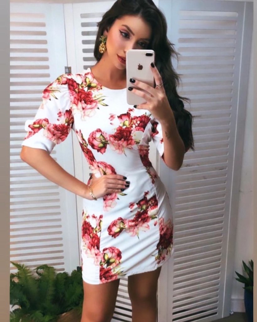 vestido floral branco