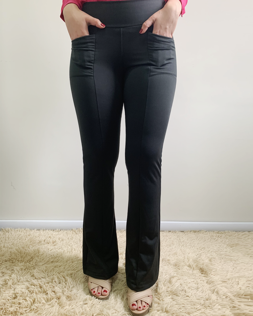 calça flare preta suplex