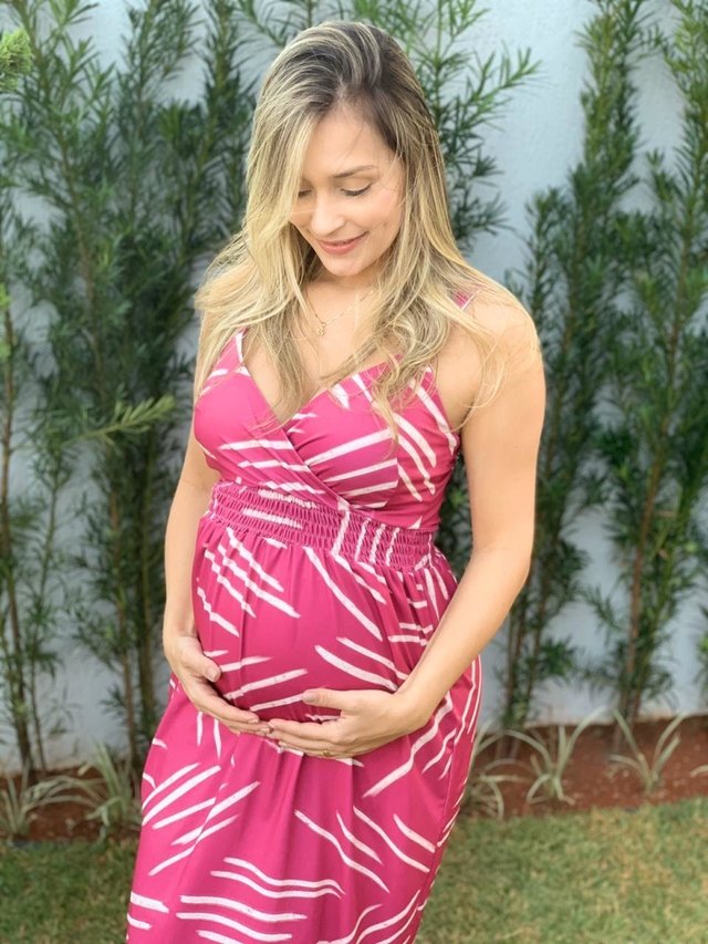 vestido longo rosa para gestante