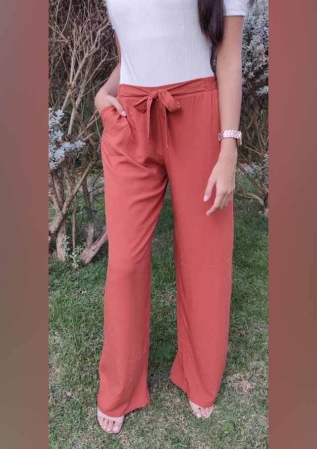 calça pantalona com elástico