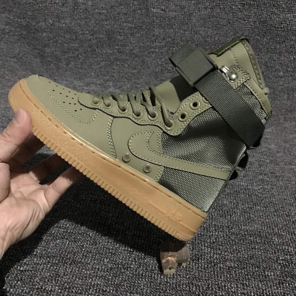 tênis nike air force 1 special field high